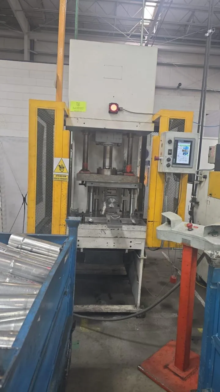 Prensa industrial y automatización